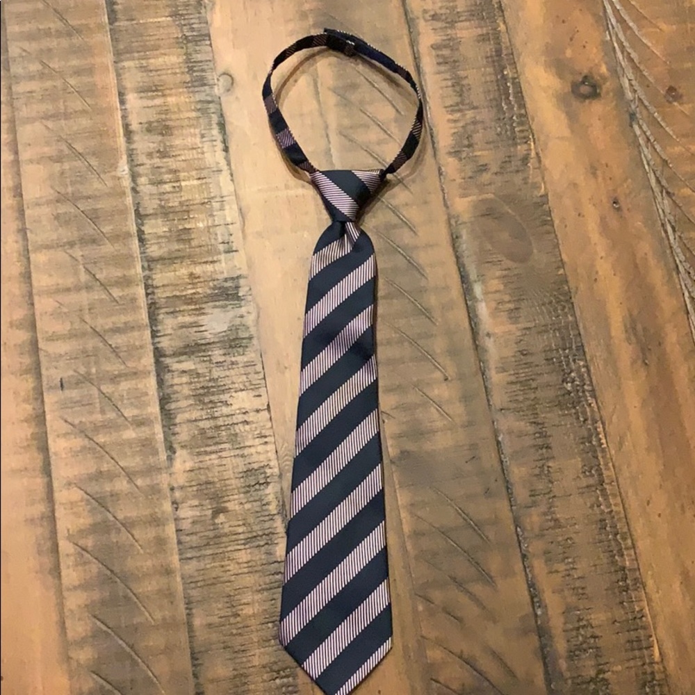 Janie and Jack Tie